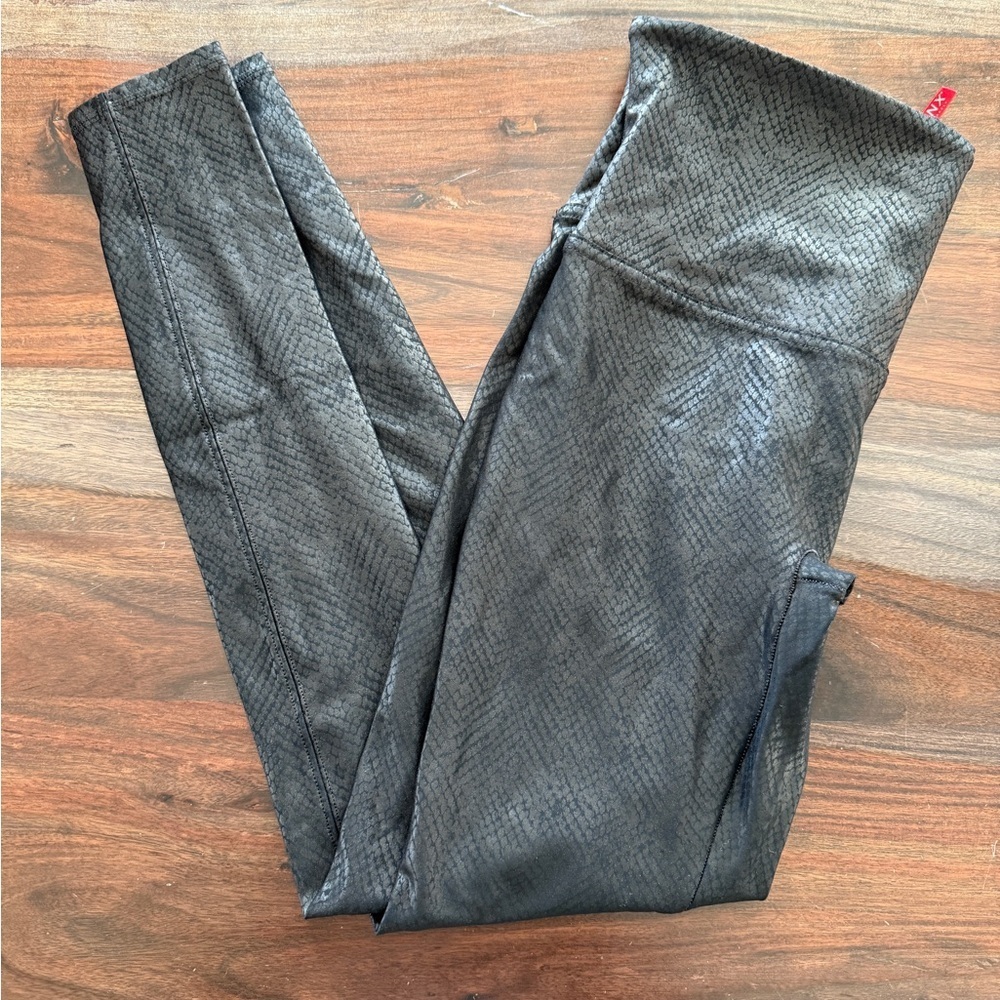 Spanx Black Faux Snake Print Leggings - Picture 2 of 4
